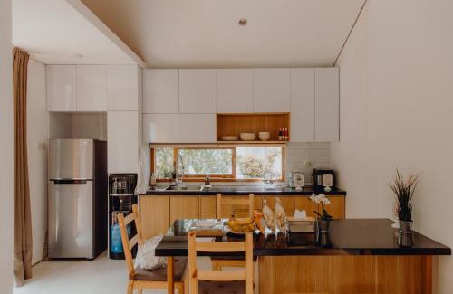 Parongpong Villa | Bloem & Blossom House