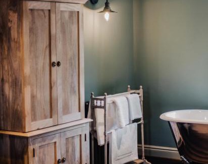 Alderney Hotel | Blonde Hedgehog