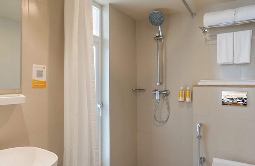 Chandivali Hotel | Bloom Hotel Saki Vihar