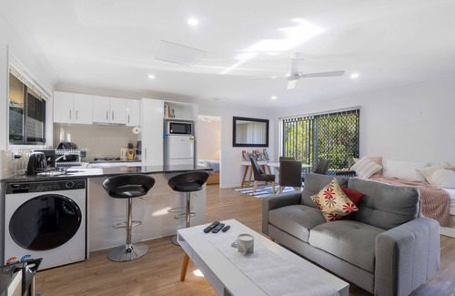 Beerwah House | Bloomfield Villa! - Breakfast Deal