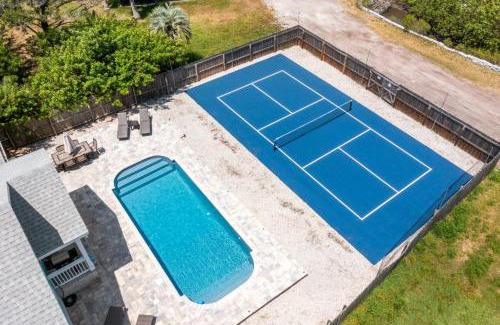 St. Augustine House | Blu Star Oasis Beach Pool Pickleball