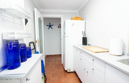 El Cabanyal Apartment | BLUE BEACH HOUSE - Cozy, nice & perfect for families. Beach & WIFI.