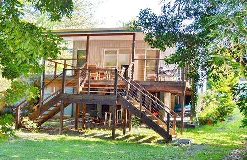 Arakoon House | Blue Diamond Escape - Walk to the beach