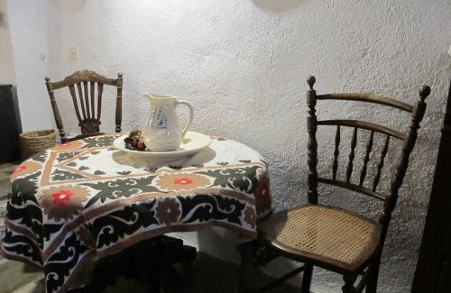 Monemvasia Apartment | Blue Door (in the castle of Monembasia)