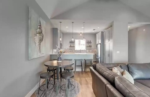 Key Allegro House | Blue Flamingo!
