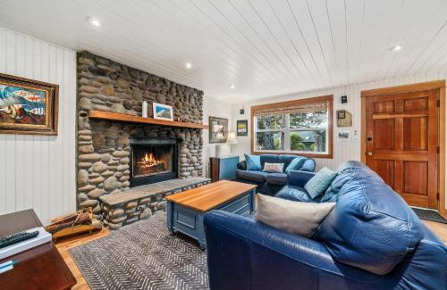 Manzanita House | Blue Heaven MCA#812