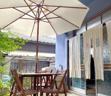Beppu House | BLUE HOUSE - Traditional Home - 5min, Beach, Bus, Train