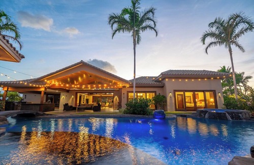 Kamuela House | Blue Lagoon - 7 bdr estate with large heated lagoon pool/spa - Mauna Lani resort