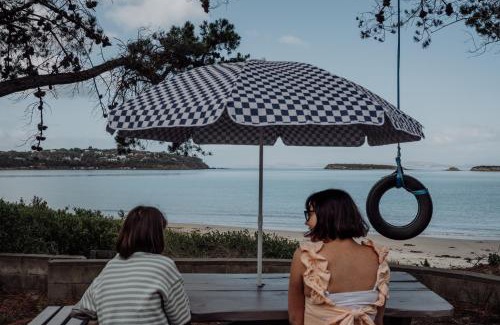 Dodges Ferry House | Blue Lagoon Beach House - Absolute Beachfront!