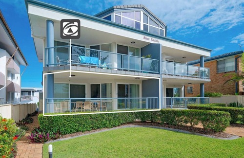 Yamba Apartment | Blue Pacific 1 just steps from Pippi Beach.