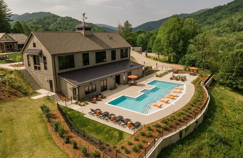 Canton House | Blue Ridge Mountain Retreat at Springdale Resort, Canton, NC