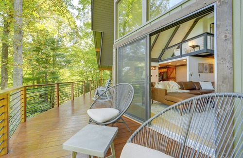 Brevard House | Blue Ridge Pkwy View & Deck: Brevard Home!