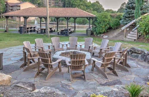 Banner Elk Villa | Blue Ridge Village (Banner Elk) - 1 Bedroom Villa