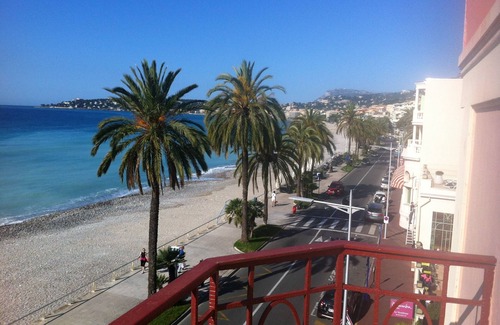 Old Town Apartment | Blue Riviera: a splendid beachfront 1-bedroom apt w/stunning view