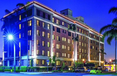 Park West Resort | Blue skies and sunny beaches!