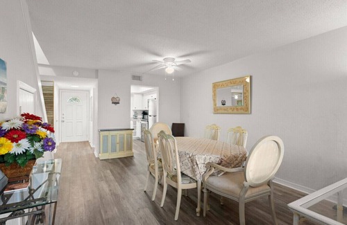 Southern Shores Villa | Blue Skies Oceanfront 2 bedroom townhouse