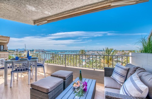 Alcudia Apartment | Blue Sky apartment with sea views in Alcudia