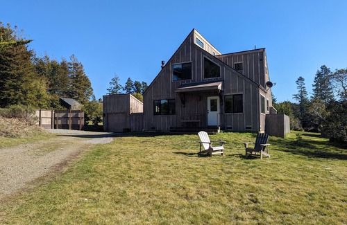 Sea Ranch Cottage | Blue Sky, light-filled cottage on the hillside