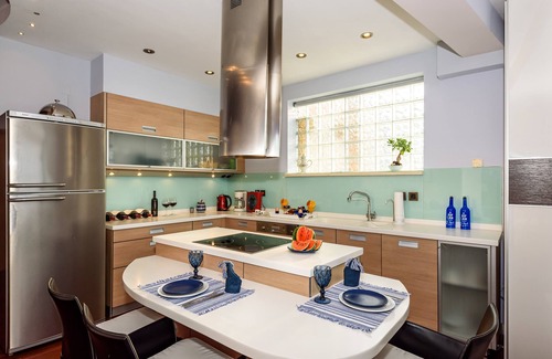 Platanias Town House | BLUE SUITE BY COSMOS