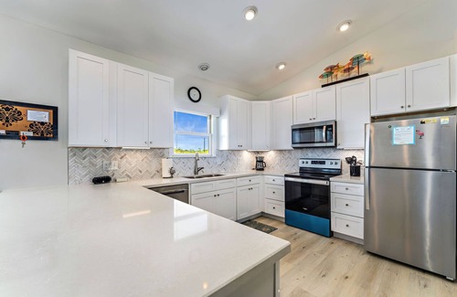 St. George Island House | Blue Wave 🌊 Beach Front View 🌞 Private Pool 🌴 Most Reviews on SGI