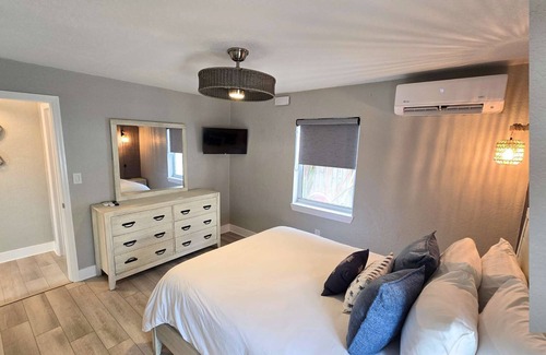 Clearwater Beach Hotel | Blue Wave Suites: Make Waves in Clearwater Beach