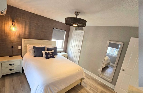 Clearwater Beach Hotel | Blue Wave Suites: Make Waves in Clearwater Beach