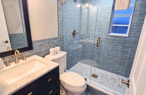 Clearwater Beach Hotel | Blue Wave Suites: Make Waves in Clearwater Beach