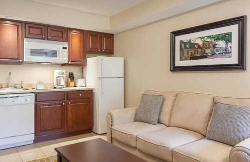 Williamsburg Condo | Bluegreen Patrick Henry Square Studio unit, Friday check-in