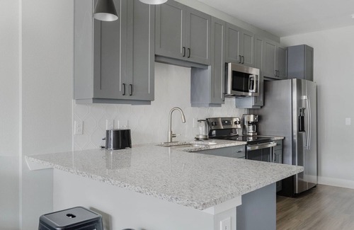 McNeil Apartment | Blueground | Austin, pool, nr Walnut Creek Park