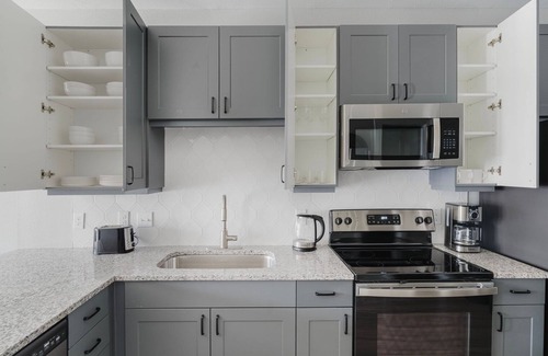 McNeil Apartment | Blueground | Austin, pool, nr Walnut Creek Park