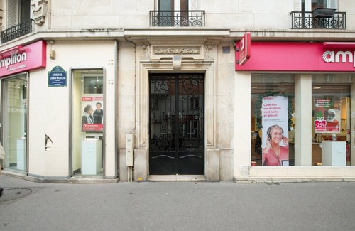 Quartier du Petit-Montrouge Apartment | Blueground | Denfert-Rochereau, elevator