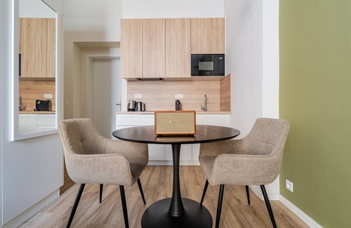 Prague 7 Apartment | Blueground | Holešovice, balcony, nr Vltava (PRG-61)