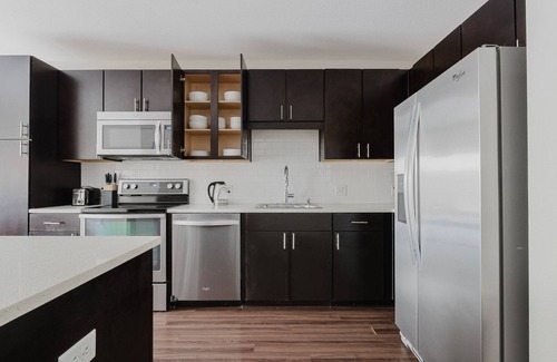 Mission Bay Apartment | Blueground | Mission Bay, pool & w/d, nr museum