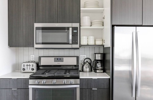 The Loop Apartment | Blueground | S Loop, pool & w/d, nr Willis Tower