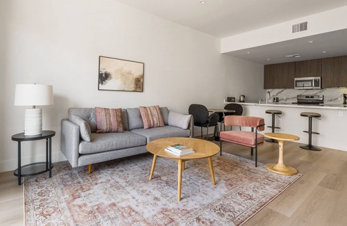Santa Clara Apartment | Blueground | Santa Clara, balcony, nr Central Park
