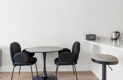 Santa Clara Apartment | Blueground | Santa Clara, balcony, nr Central Park