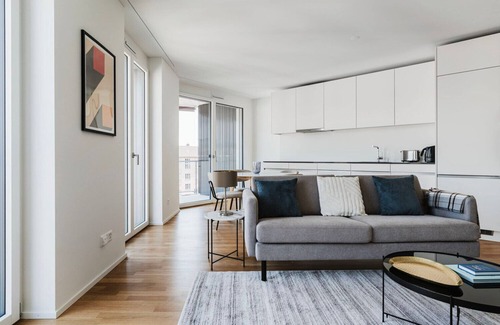 Alt-Wiedikon Apartment | Blueground | Wiedikon, balcony, w/d & elevator