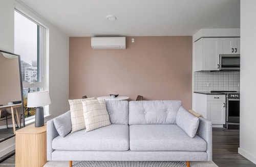 Yesler Terrace Apartment | Blueground | Yesler Terrace & elevator, nr park