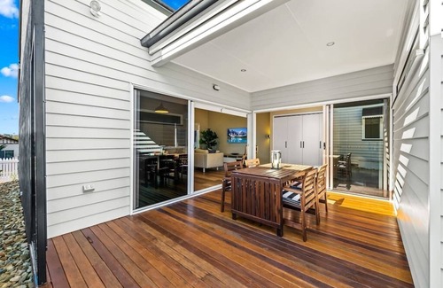 Toowoomba House | Bluestone Cottages "The Villa"