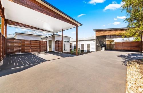 Toowoomba House | Bluestone Cottages - The Shop