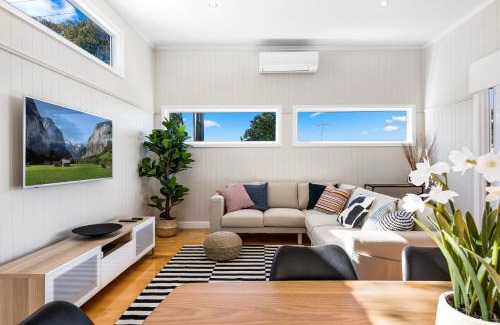 Toowoomba House | Bluestone Cottages - The Shop