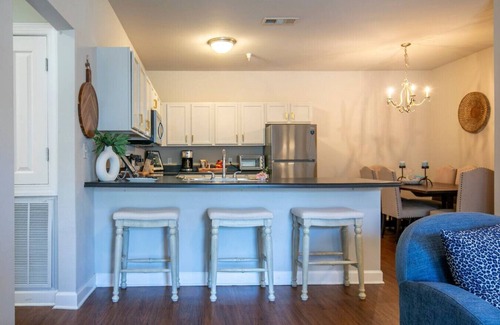 Oxford Condo | Bluffs Oasis, 2BR/2BA Top floor!