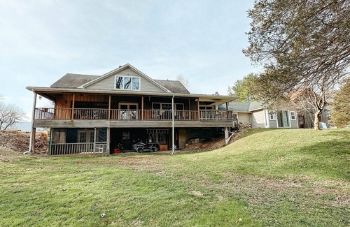 Kerhonkson House | Bluming Fields - A private home on a 150-acre horse farm.