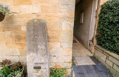 Broadway Cottage | Blundell's Cottage