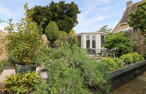 Broadway Cottage | Blundell's Cottage