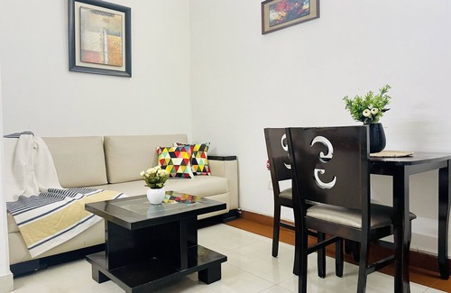 South Extension Apartment | BluO Modern Studio - Defence Colony Market