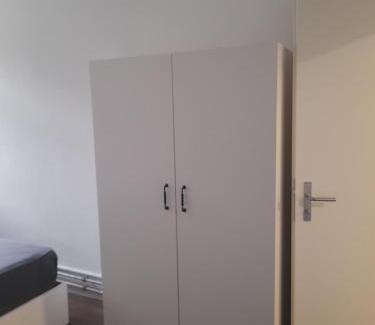 Wohlen Bed & Breakfast | BnB 2 Room sleep 3 - 1x Queensize-Double Bed 1x Single Bed