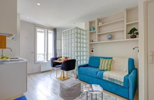 7th Arrondissement Apartment | BnBNook - Studio - Eiffel Tower & Les Invalides