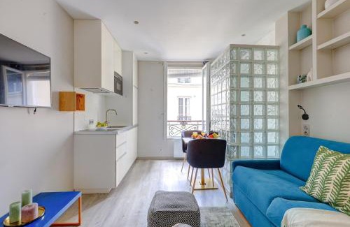 7th Arrondissement Apartment | BnBNook - Studio - Eiffel Tower & Les Invalides