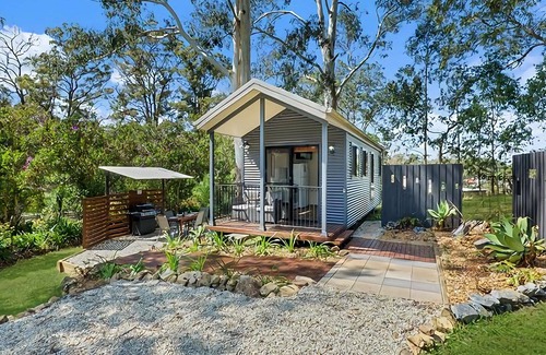 Boambee Cottage | Boambee Cottage is a one-bedroom, self-contained cottage with everything you need.